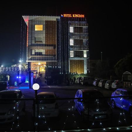 Kingdom Hotel Moga 외부 사진