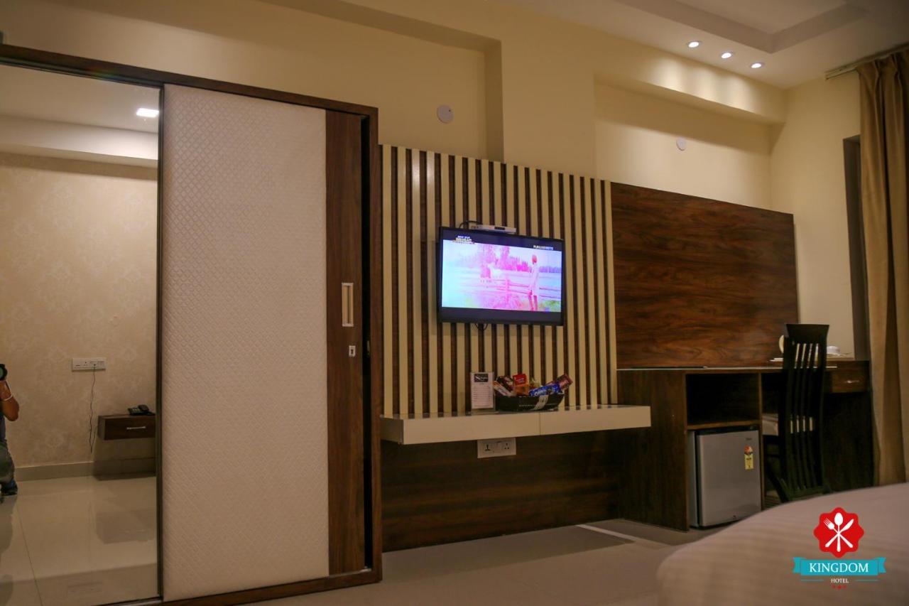 Kingdom Hotel Moga 외부 사진
