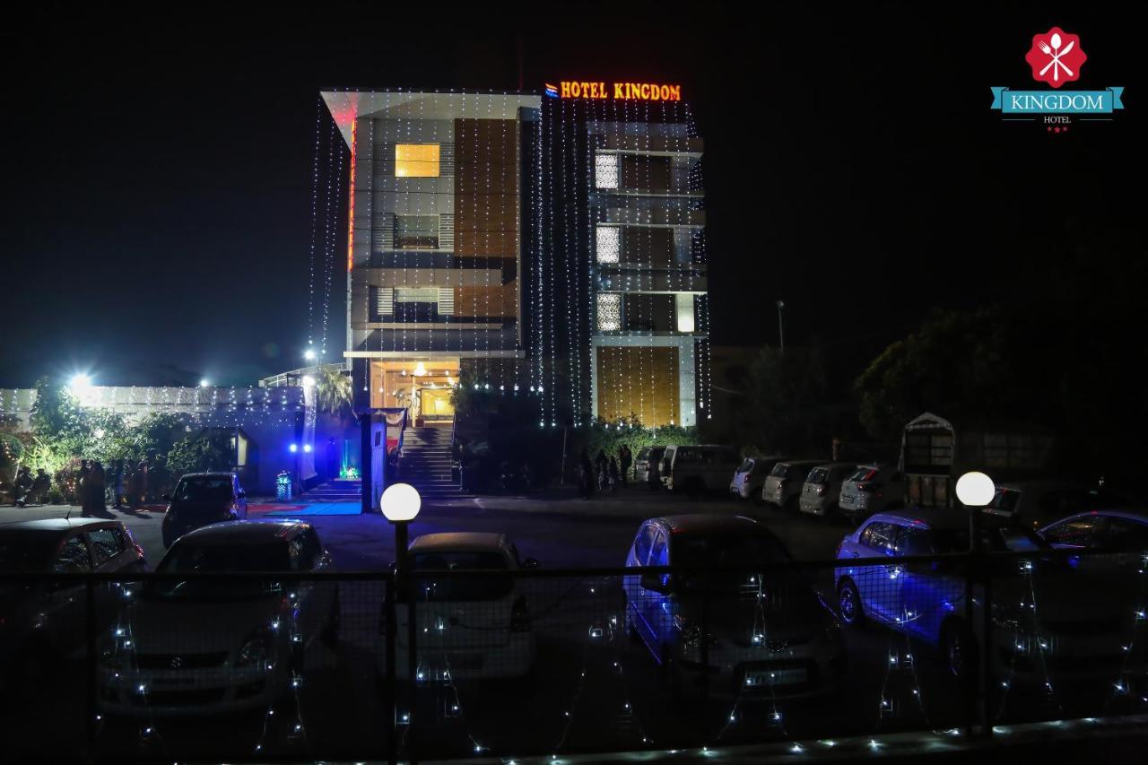 Kingdom Hotel Moga 외부 사진